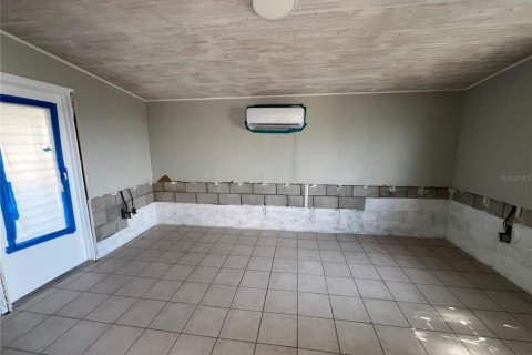 House in Port Charlotte, Florida 3 bedrooms, 108.14 sq.m. № 1389101 - photo 5