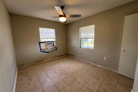 House in Port Charlotte, Florida 3 bedrooms, 108.14 sq.m. № 1389101 - photo 11