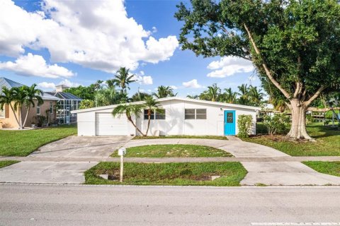 House in Port Charlotte, Florida 3 bedrooms, 108.14 sq.m. № 1389101 - photo 16