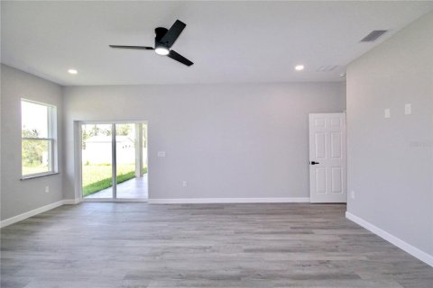House in Sebring, Florida 3 bedrooms, 160.07 sq.m. № 2220968 - photo 17