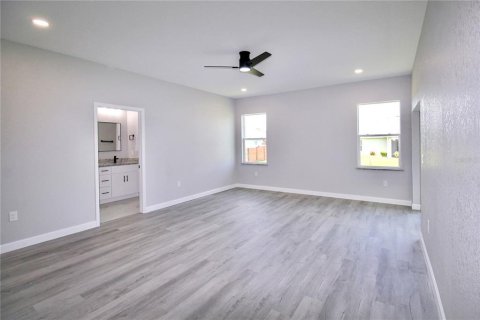 House in Sebring, Florida 3 bedrooms, 160.07 sq.m. № 2220968 - photo 16