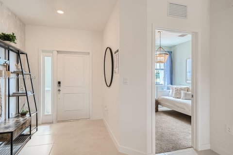 Townhouse in Florida City, Florida 3 bedrooms, 128.21 sq.m. № 1889521 - photo 2