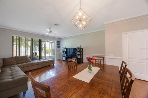 Adosado en venta en Brandon, Florida, 3 dormitorios, 159.61 m2 № 1822562 - foto 10