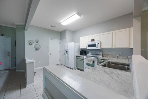 Adosado en venta en Brandon, Florida, 3 dormitorios, 159.61 m2 № 1822562 - foto 6
