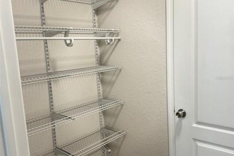 Condo in Orlando, Florida, 2 bedrooms № 2231962 - photo 11