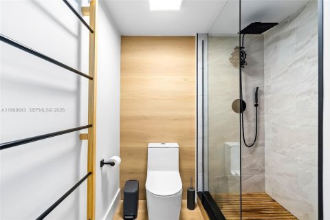 Condo in North Miami Beach, Florida, 2 bedrooms  № 2031793 - photo 28