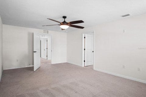 Casa en alquiler en Wildwood, Florida, 5 dormitorios, 241.92 m2 № 1915880 - foto 5