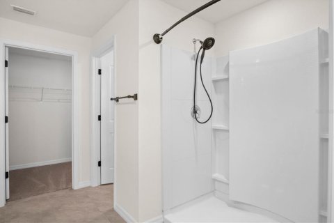 Villa ou maison à louer à Wildwood, Floride: 5 chambres, 241.92 m2 № 1915880 - photo 7