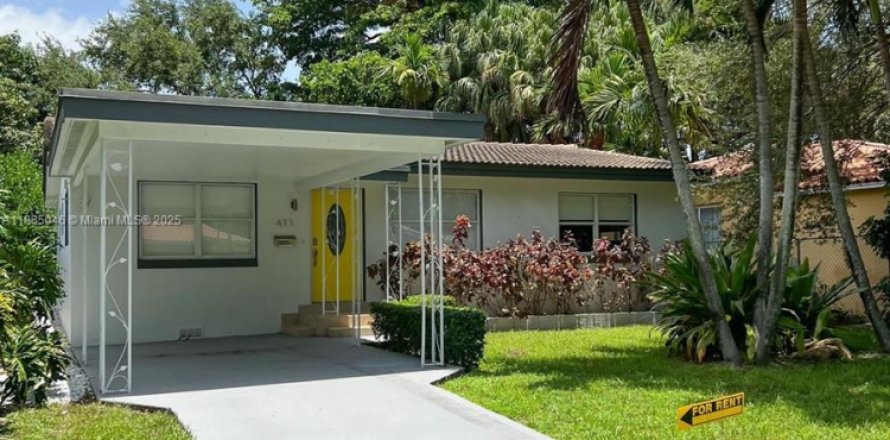 House in El Portal, Florida 3 bedrooms, 143.44 sq.m. № 1931479