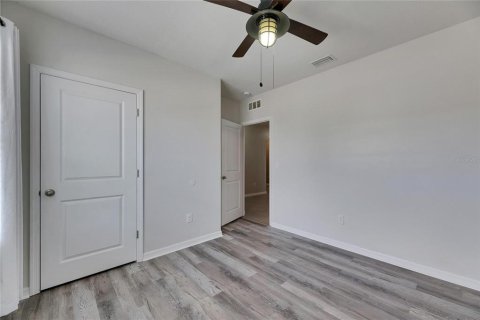 House in Riverview, Florida 4 bedrooms, 171.5 sq.m. № 1725402 - photo 7