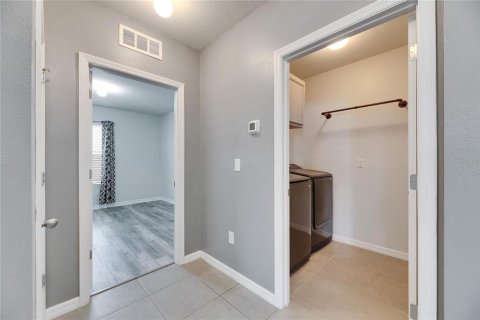 House in Riverview, Florida 4 bedrooms, 171.5 sq.m. № 1725402 - photo 14