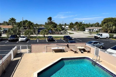 Condo in Deerfield Beach, Florida, 1 bedroom  № 1970338 - photo 2