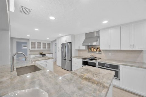 Casa en venta en Saint Pete Beach, Florida, 3 dormitorios, 215.35 m2 № 1816247 - foto 23