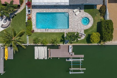 Casa en venta en Saint Pete Beach, Florida, 3 dormitorios, 215.35 m2 № 1816247 - foto 3