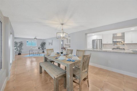 Casa en venta en Saint Pete Beach, Florida, 3 dormitorios, 215.35 m2 № 1816247 - foto 27