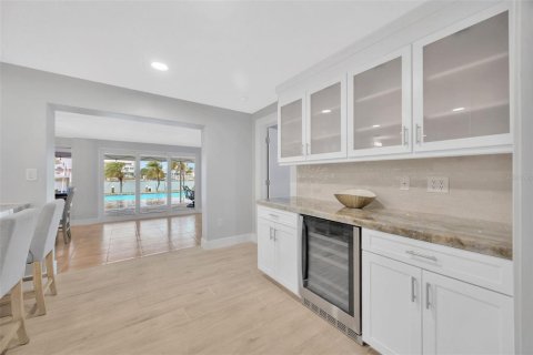Casa en venta en Saint Pete Beach, Florida, 3 dormitorios, 215.35 m2 № 1816247 - foto 20