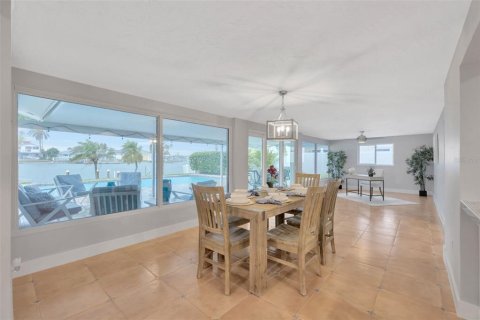 Casa en venta en Saint Pete Beach, Florida, 3 dormitorios, 215.35 m2 № 1816247 - foto 28