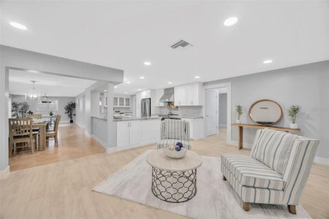 Casa en venta en Saint Pete Beach, Florida, 3 dormitorios, 215.35 m2 № 1816247 - foto 10