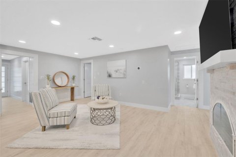 Casa en venta en Saint Pete Beach, Florida, 3 dormitorios, 215.35 m2 № 1816247 - foto 14