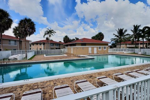 Copropriété à louer à Coral Springs, Floride: 2 chambres, 71.35 m2 № 2323965 - photo 4