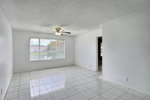 Copropriété à louer à Coral Springs, Floride: 2 chambres, 71.35 m2 № 2323965 - photo 6