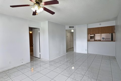 Copropriété à louer à Coral Springs, Floride: 2 chambres, 71.35 m2 № 2323965 - photo 7