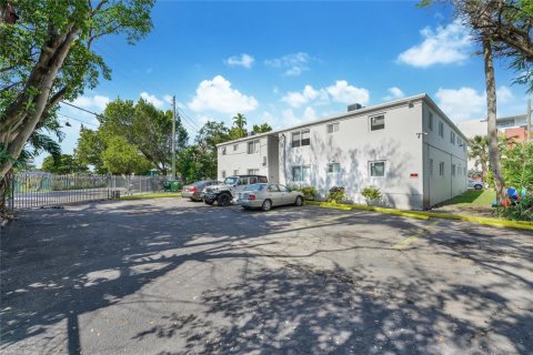 Immobilier commercial à vendre à Miami, Floride: 714.6 m2 № 1764297 - photo 17