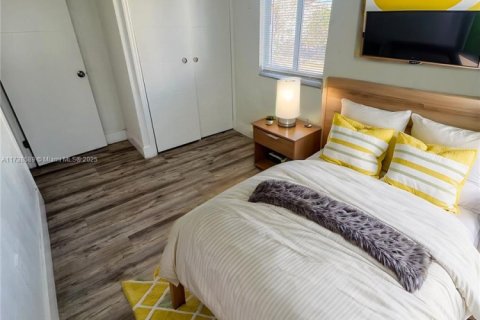 Immobilier commercial à vendre à Miami, Floride: 714.6 m2 № 1764297 - photo 8