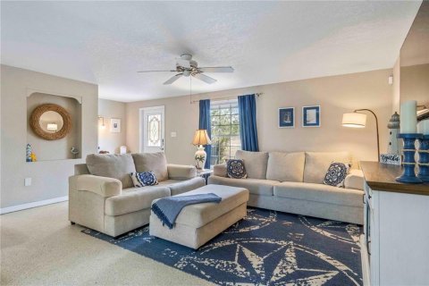 House in Punta Gorda, Florida 2 bedrooms, 103.86 sq.m. № 2391569 - photo 15