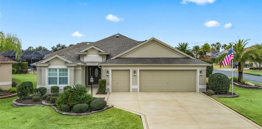 House in The Villages, Florida 3 bedrooms, 177.72 sq.m. № 2230843