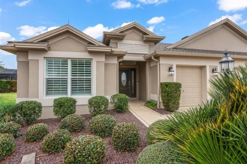 House in The Villages, Florida 3 bedrooms, 177.72 sq.m. № 2230843 - photo 7