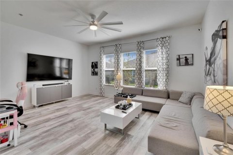 House in Apollo Beach, Florida 4 bedrooms, 308.9 sq.m. № 1844675 - photo 19
