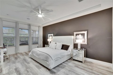 House in Apollo Beach, Florida 4 bedrooms, 308.9 sq.m. № 1844675 - photo 27
