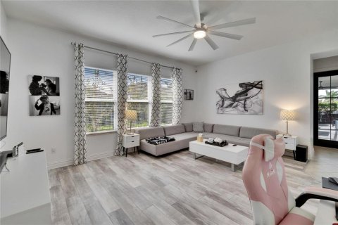 House in Apollo Beach, Florida 4 bedrooms, 308.9 sq.m. № 1844675 - photo 20
