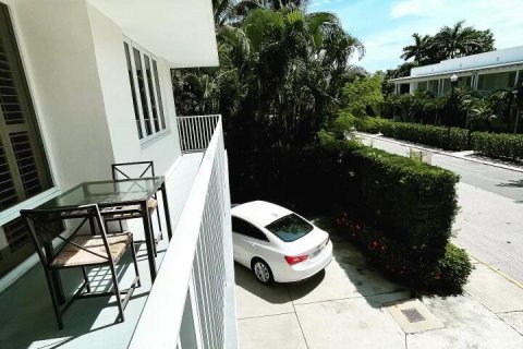 Condo in Palm Beach, Florida, 2 bedrooms  № 786342