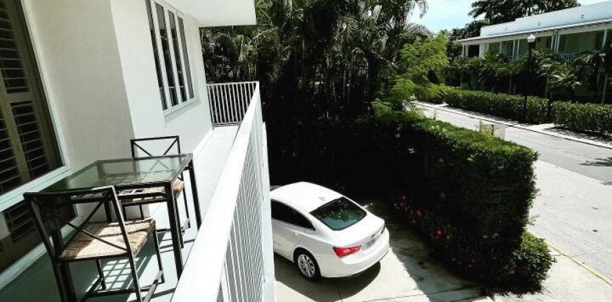 Condo in Palm Beach, Florida, 2 bedrooms  № 786342