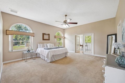 House in Spring Hill, Florida 4 bedrooms, 315.4 sq.m. № 1653793 - photo 25