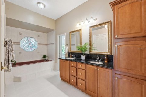 House in Spring Hill, Florida 4 bedrooms, 315.4 sq.m. № 1653793 - photo 29