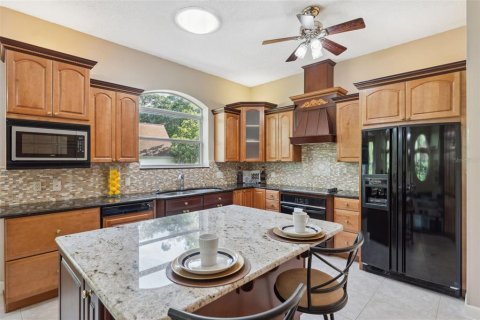 House in Spring Hill, Florida 4 bedrooms, 315.4 sq.m. № 1653793 - photo 16