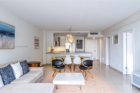 Condominio en venta en Miami Beach, Florida, 2 dormitorios, 86.4 m2 № 1728203 - foto 2