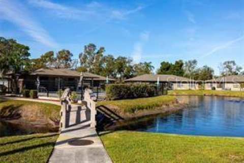 Villa ou maison à vendre à Bradenton, Floride: 2 chambres, 121.05 m2 № 2234681 - photo 4