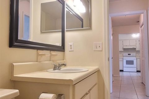 Villa ou maison à vendre à Bradenton, Floride: 2 chambres, 121.05 m2 № 2234681 - photo 29