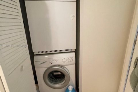 Copropriété à louer à Miami, Floride: 1 chambre, 50.54 m2 № 2029693 - photo 18