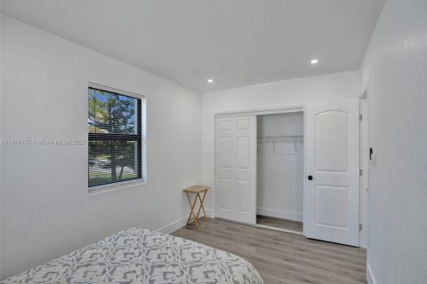 Villa ou maison à louer à Fort Lauderdale, Floride: 2 chambres, 77.48 m2 № 1969730 - photo 15