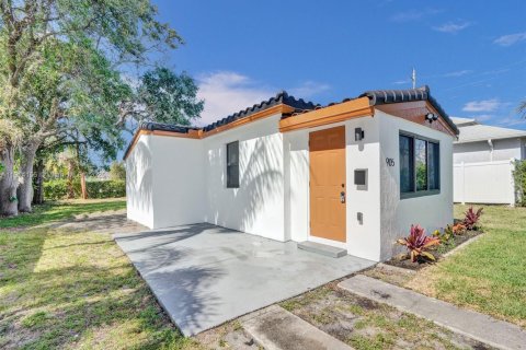 Villa ou maison à louer à Fort Lauderdale, Floride: 2 chambres, 77.48 m2 № 1969730 - photo 3