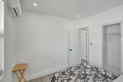 Villa ou maison à louer à Fort Lauderdale, Floride: 2 chambres, 77.48 m2 № 1969730 - photo 18