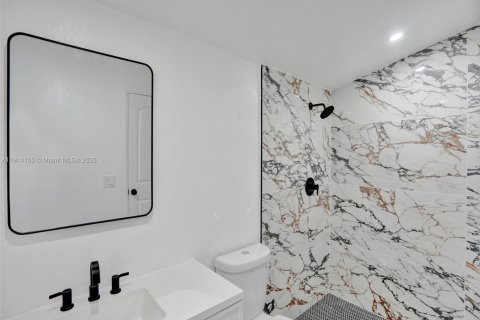 Villa ou maison à louer à Fort Lauderdale, Floride: 2 chambres, 77.48 m2 № 1969730 - photo 14