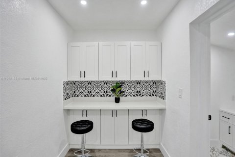 Villa ou maison à louer à Fort Lauderdale, Floride: 2 chambres, 77.48 m2 № 1969730 - photo 11