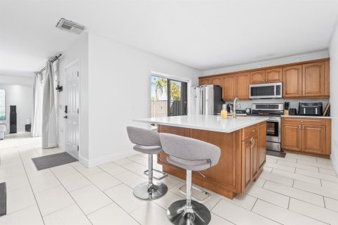 Touwnhouse à vendre à West Palm Beach, Floride: 2 chambres, 114.83 m2 № 2250080 - photo 13