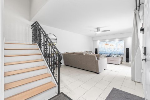 Touwnhouse à vendre à West Palm Beach, Floride: 2 chambres, 114.83 m2 № 2250080 - photo 4